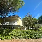 Villa Shera