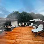 Villa Shera